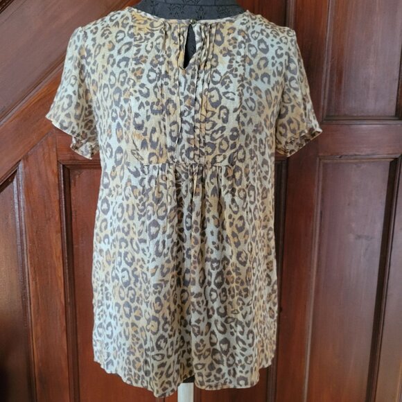 Leopard Print Christopher & Banks Womens Blouse Short Sleeve Small Lightweight S - Picture 1 of 8